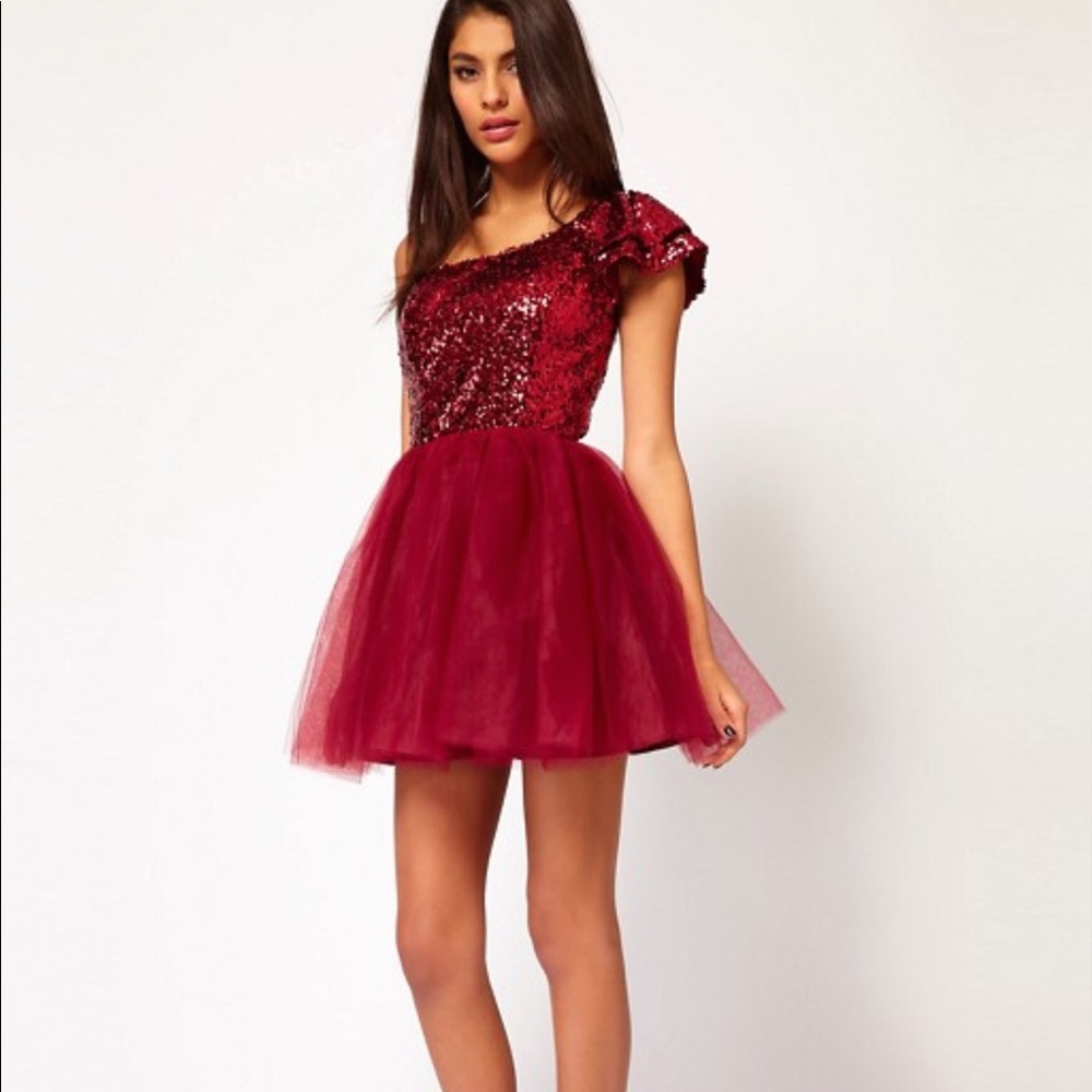 NWT ASOS red sequin tulle mini size 4 prom